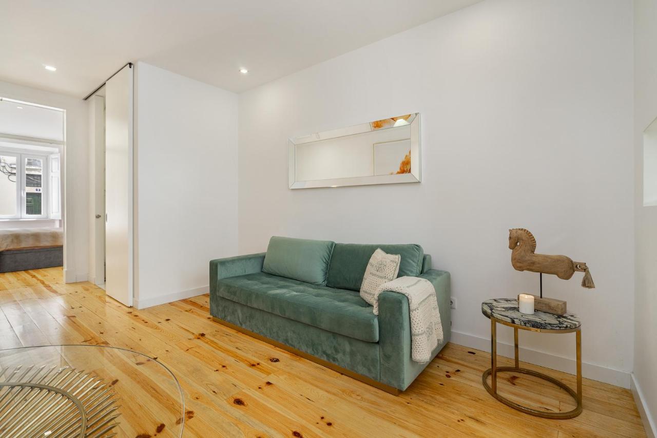 Whome Chic 1-Bed W/ Patio Perfect To Explore Лиссабон Экстерьер фото