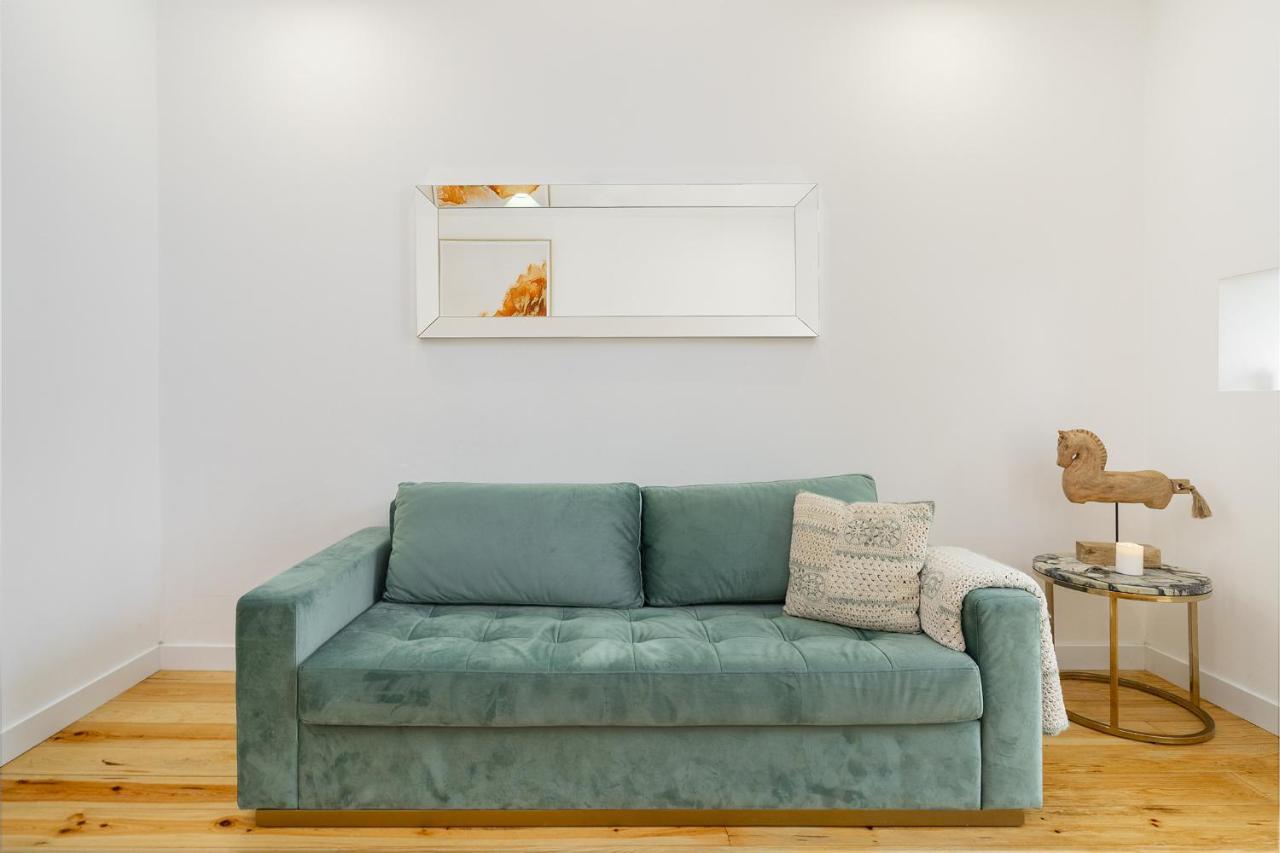 Whome Chic 1-Bed W/ Patio Perfect To Explore Лиссабон Экстерьер фото